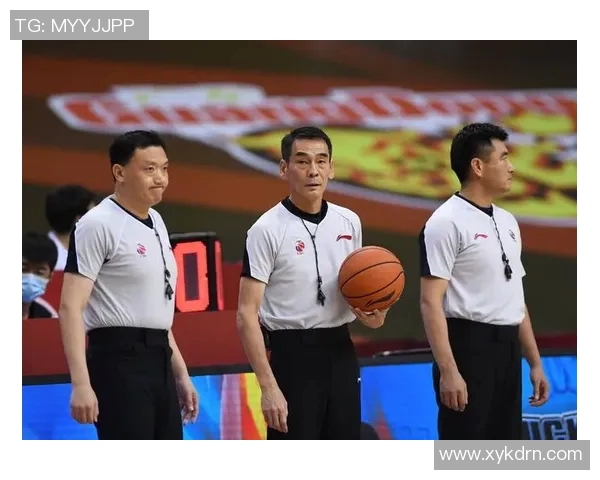 CBA联赛裁判判罚标准解析及历年焦点争议事件深度探讨