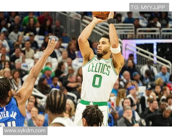 塔图姆荣获月度最佳球员,实至名归 塔图姆荣获月度最佳球员,实至名归